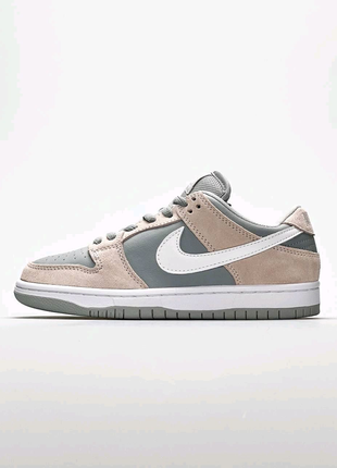 Жіночі кросівки nike sb dunk low pro light grey