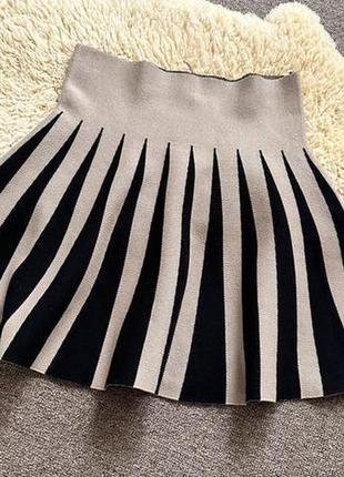 Спідниця в'язана