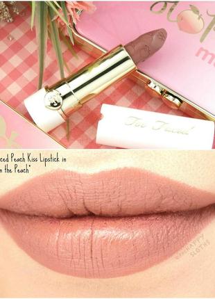 Too faced moisture matte lipstick *sex on the peach mini travel size3 фото