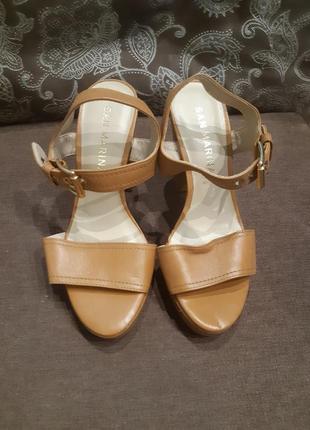 Стильні босоніжки шкіряні від san marina!