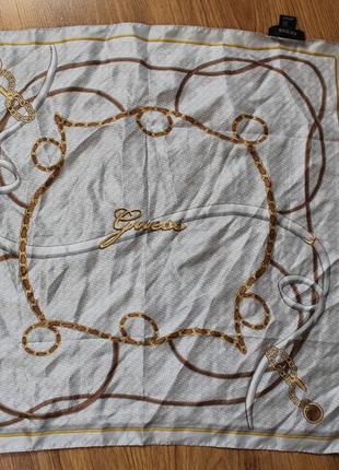 Небольшой шелковый платок guess итальялия 50х50