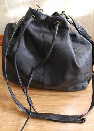 Вместительная кожаная сумка marc o polo