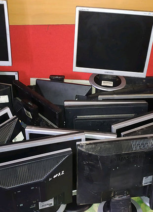 Монітори 17 дюймів. 19. 20. 22 робочі