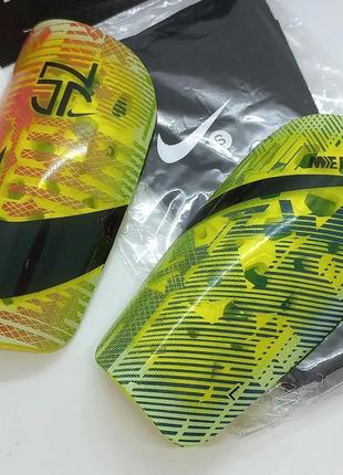 Щітки футбольні найк оригінал захист ніг для гри в футбол дорослі