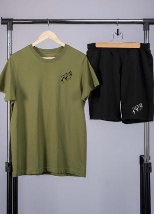 Комплект літній чоловічий з вовком футболка хаки и шорти чорні