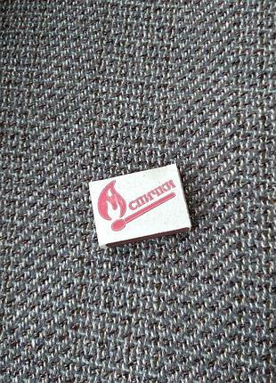 Тканина костюмна драповая.