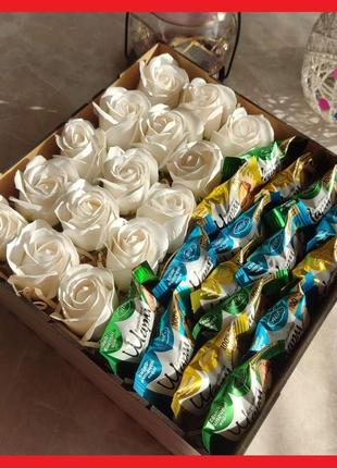 Подарунковий бокс із солодощів і троянд для дівчини  ar21
