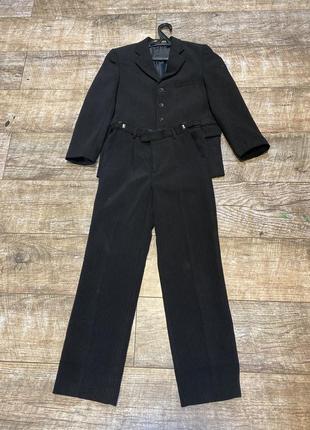 Костюм