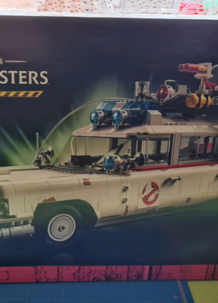 Lego® ghostbusters ecto-1 10274