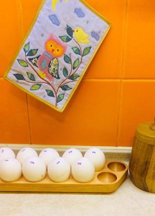 Дерев'яна підставка для 12 яєць кухонний органайзер4 фото