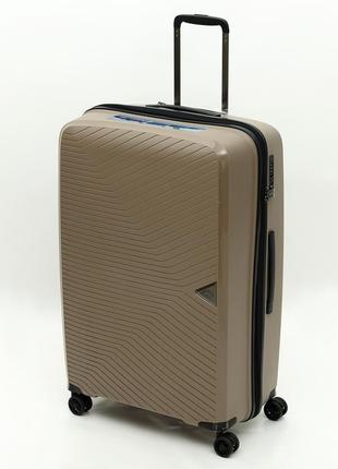 Французский ударостойкий  чемодан из полипропилена  "airtex new star"230 beige