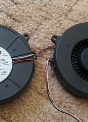 Відцентровий вентилятор (улітка) 12в, 0.34 а 85х85х18 мм.