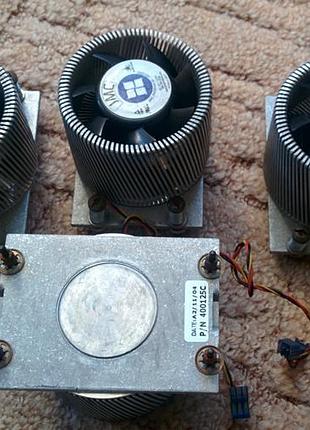 Серверний кулер з вентилятором на шарикопідшипниках.