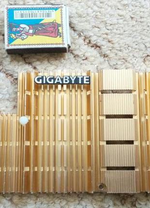 Радіатор охолодження від "gigabyte" 180х96х20 мм.