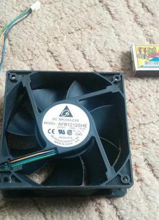 Потужні серверні вентиляторы120х120х38 мм 12в струм 1.6 а "delta"