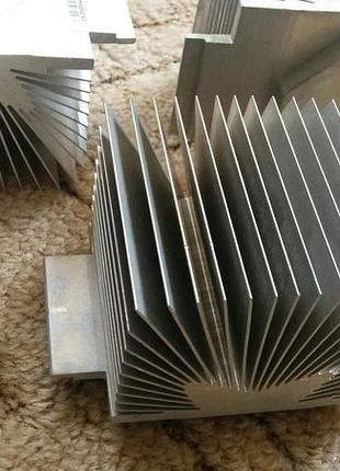 Великий радіатор 117х74х70 мм для силової електроніки