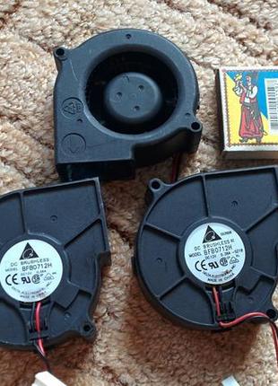 Відцентровий вентилятор ( улітка) 12в, 0.36 а "delta electronics"