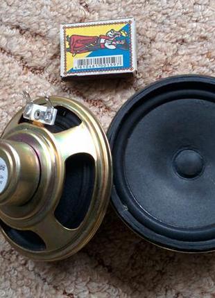 Якісні широкосмугові динаміки 105 мм 5/10вт з високою чутливістю.