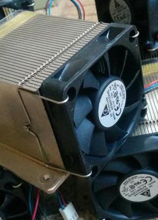 Радіатор з кулером на мідній основі 90х75 мм та великою площею