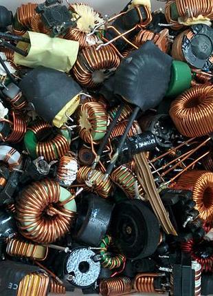 Різні дроселі для імпульсного блоку живлення