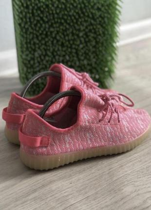 Жіночі рожеві кросівки із usb зарядкою спортивні кросівки