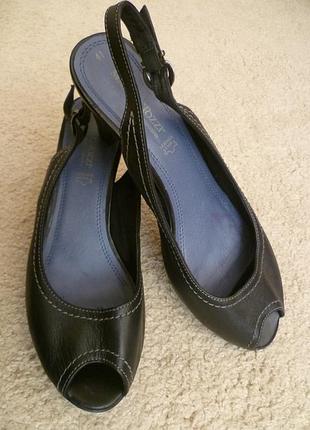 Чёрные босоножки кожа marco tozzi
