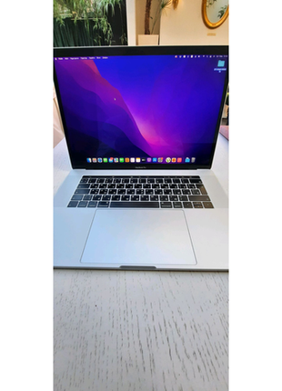 Apple macbook pro 15 2018 a1990