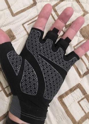 Спортивные тренировочные перчатки размер м5 фото