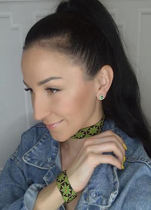 Широкий чекер и браслет из бисера с орнаментом ручной работы