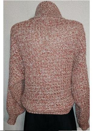Объемный свитер с вязаным рисунком и воротником хомут. размер 36-382 фото