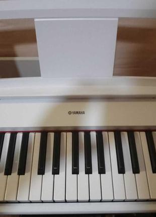 Сценічне піаніно yamaha np-12 white стан нового.2 фото