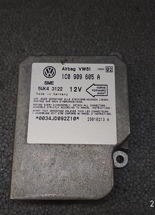 Блок управління airbag (подушка) vw golf 4, transporter (гольф 4)