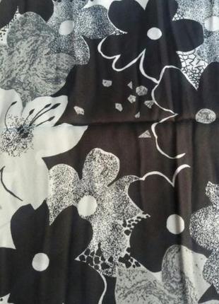 Шёлковая ткань из советских запасов.