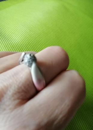 Кольцо серебряное с кристаллами swarovski