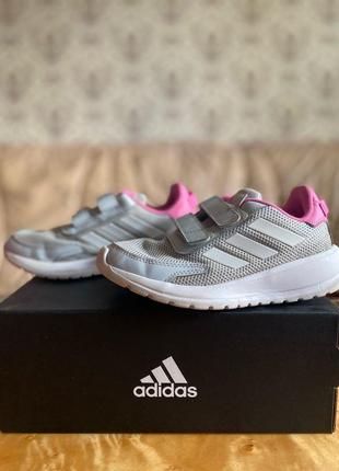 Кросівки adidas для дівчинки