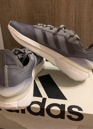 Adidas avrin 44р. кросівки