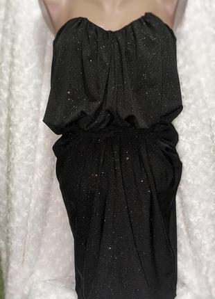 Блискуча вечірня сукня