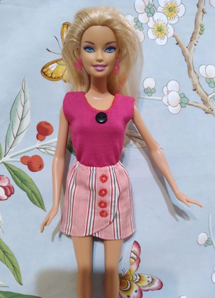 Одяг для барбі - наряд спідниця смугаста з кофтою.