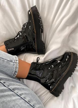 Ботинки dr. martens jadon black лак с мехом черевики5 фото