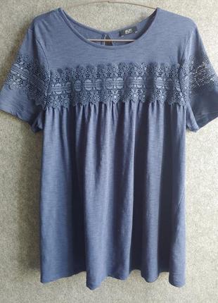 Трикотажная коттоновая блуза футболка с декором из плетеного кружева темно-синего цвета 46-48 размера5 фото