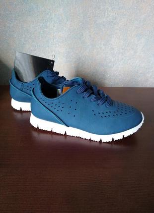 Кросівки, ботинки feewear