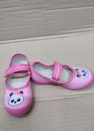 Дитяче взуття для дівчаток3 фото