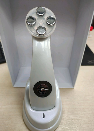 Прилад для мезотерапії в домашніх умовах.