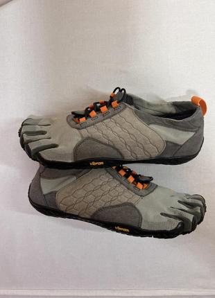 Кроссовки пять пальцев vibram fivefingers bikila ls.2 фото