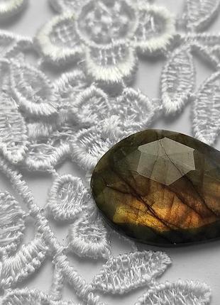 Прозрачный лабрадор - резной кабошон, натуральный камень для создания украшений 2,9 ct