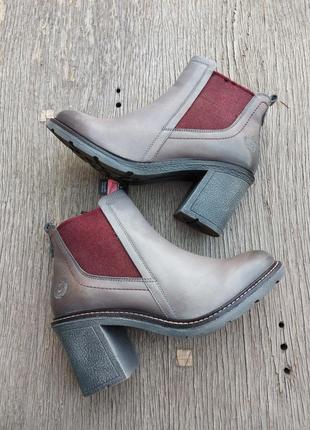 Демисезонные ботинки из италии от известного bugatti 38eur наш37-38