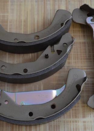 Колодки гальмівні lpr 07200, 90512792, gs8637, 1605920, 93170618