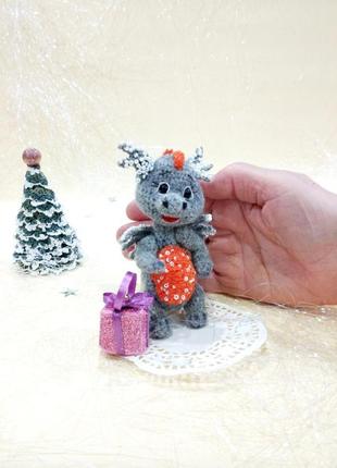 Дракон, маленький дракончик, в'язана іграшка