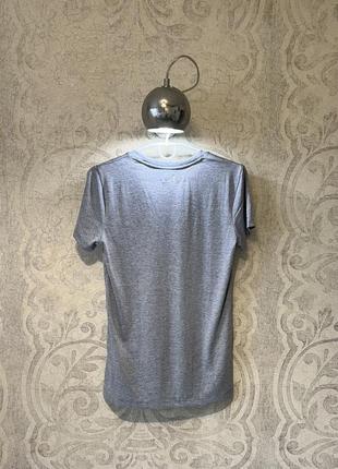 Under armour спортивна футболка голуба з білим без дефектів2 фото
