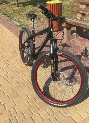 Велосипед specialized rockhopper